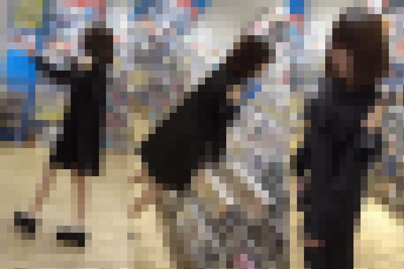 【再販】可愛いボブ女子のモロ見え逆さ撮り＋無防備M字パンチラ盗撮　サンプル画像1