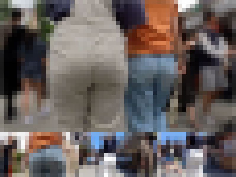 【巨尻ホワイト2シーン2名】ムッチリとしたホワイト系巨尻娘ちゃんたちを粘着撮影。 サンプル画像