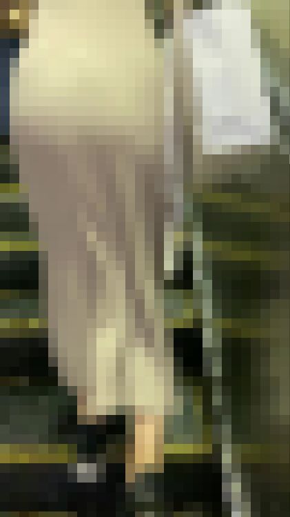 ベージュのニットワンピからパンティーライン浮き過ぎな動画。 サンプル画像4