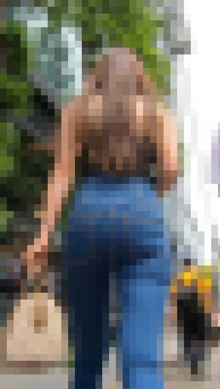 【再販】ムッチリとしたクビレが美しい美女は美巨尻を揺らし綺麗なボディラインを見せつけ男性を虜にしているようだ！　サンプル画像1