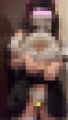 傘ちかん?!超超ミニスカオフショル地雷系で胸ちら&ぱんちらお散歩自撮り? サンプル画像3