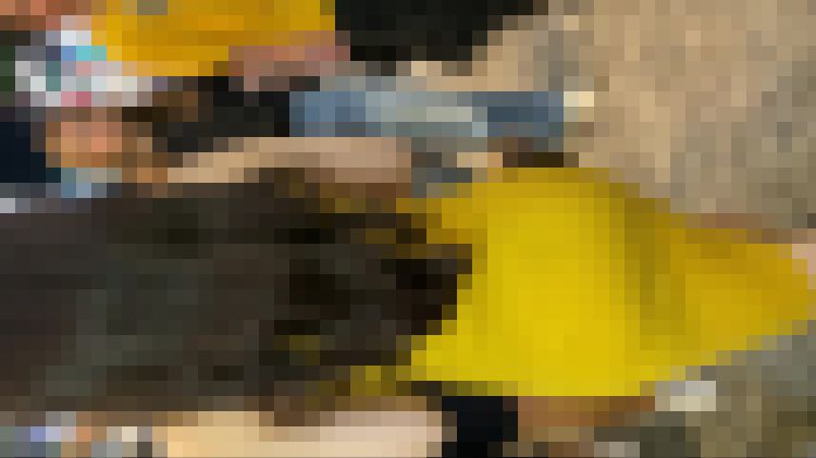 エロいのマスタードカラーのボディコンからプリプリのヒップ。 サンプル画像