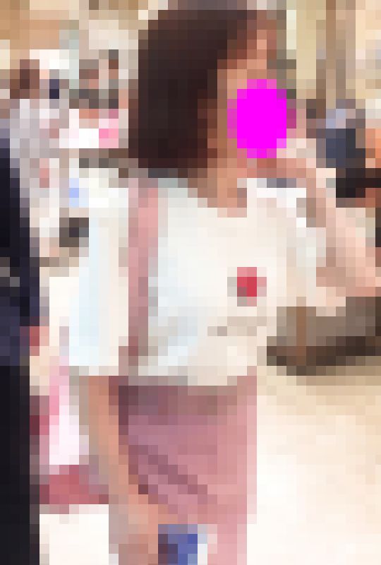 【再販】高画質パンチラ世界022　[4K]美女JDのピンクコーデとお尻スケスケホワイトパンティー　サンプル画像1