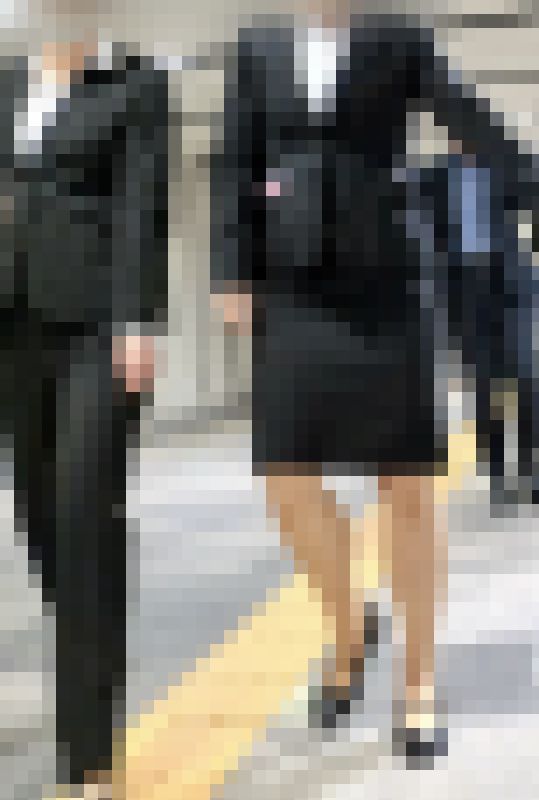 【324】目が離せないタイトスカートとパンツスーツOLの2人組!(前編) サンプル画像5