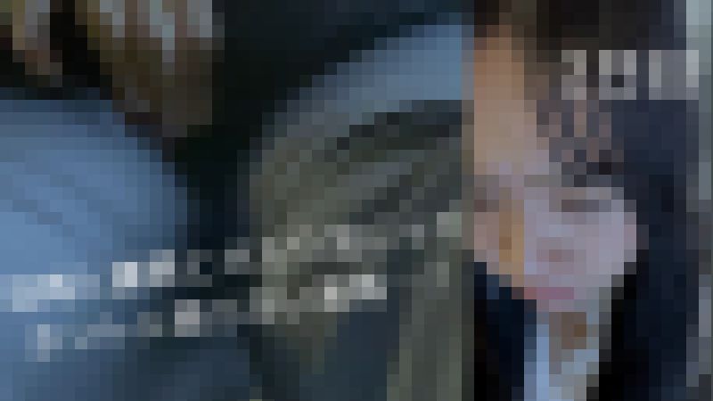 【再販】【触1SP】【別アングル再編集版】電車内での執拗な攻めに、最後は助けを求め… 美人OLのムチ尻を堪能し粘着尾行　サンプル画像4