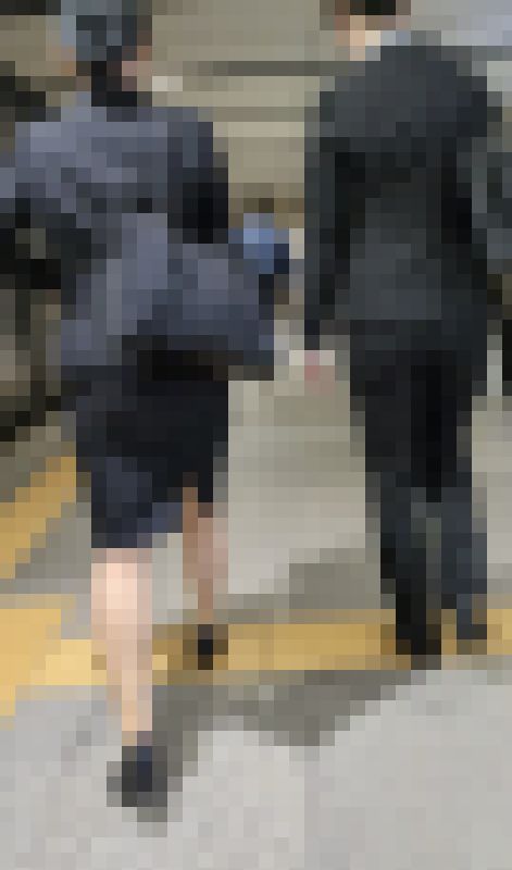 【326】目が離せないタイトスカートとパンツスーツOLの2人組！(後編)　サンプル画像5