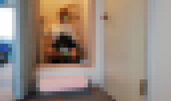 民泊お掃除スタッフちゃんのパンチラガン見☆バレても明るくニコニコな天然ちゃんだった　サンプル画像5