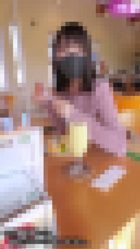 【縦型動画】JDちゃんがエッチな露出プレイに挑戦〜喫茶店でブラジャーから乳首見せ サンプル画像1