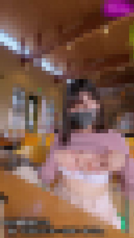 【縦型動画】JDちゃんがエッチな露出プレイに挑戦〜喫茶店でブラジャーから乳首見せ サンプル画像4