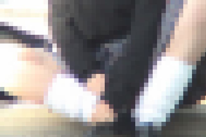 J○ギャル  大股開きパンチラ　サンプル画像1