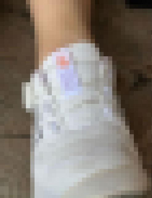 綺麗な女子アナ系お姉さん足指の浮き出た靴下足裏と大きめの素足足裏接写 サンプル画像3