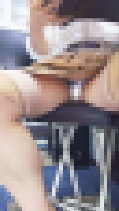 同業者パンチラ　清楚お姉さまは派手パンティーがお好き？　２アングルで　サンプル画像2