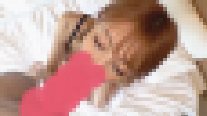 【再販】折れそうなほど細いクビレ 女のコに人気なギャルモデル りな（２６） ホテル撮影から服を脱がせてハメ撮りへ 華奢な身体に連続中出し　サンプル画像3
