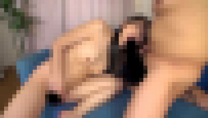 【再販】22歳美人すぎるファミレス店員の目の前でギンギンに勃起したチ〇ポを見せつけた結果。　サンプル画像5