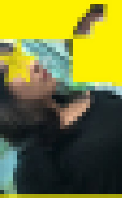 肩出しブラ紐セクシー巨乳女至近距離ロックオン＾＾　サンプル画像1