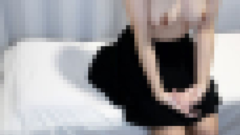 初めての心電図検査。不安そうな顔をしている胸の大きな可愛い綺麗な初診患者さんは検査終了すると乳首固くなってしまっているところを盗　サンプル画像2