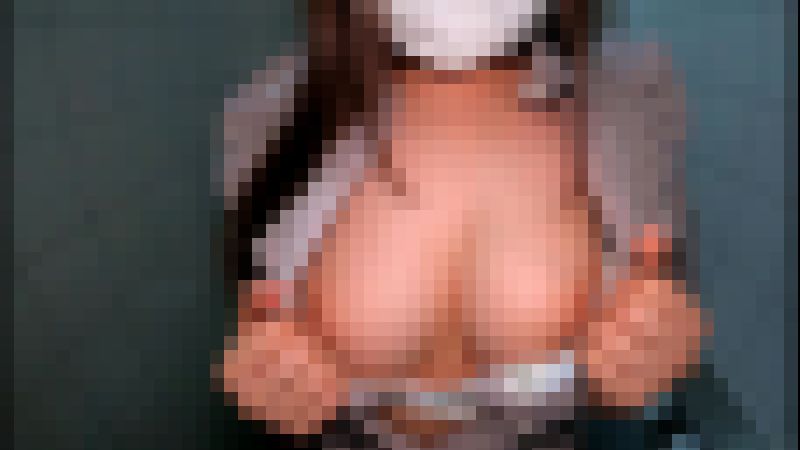 【再販】むちむち巨乳JDを手コキ交渉したところ…公衆便所でオジ汚チ●ポ手コキ・無毛マ●コへザーメン中出し成功　サンプル画像1