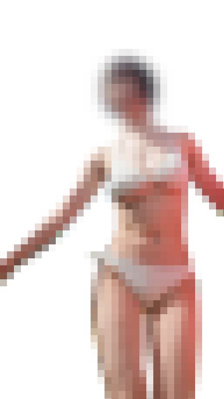 プールにいた下乳がハミ出しまくってる女の子。　サンプル画像5