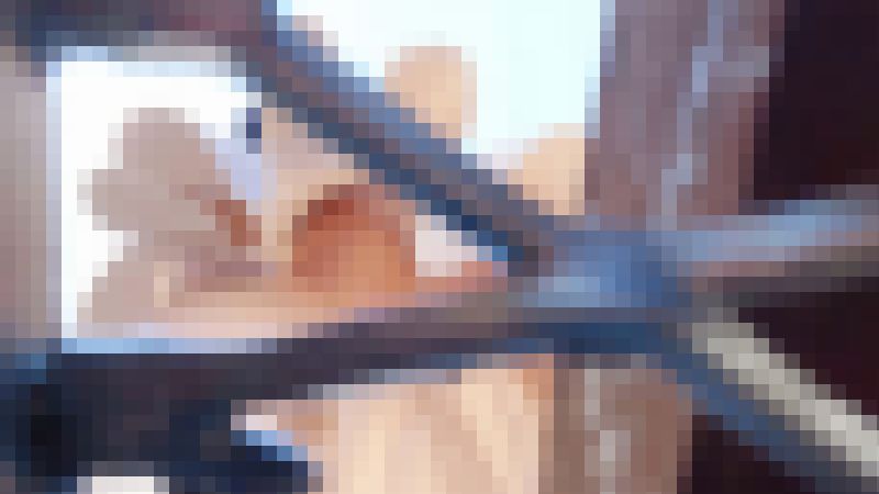 側溝に潜ってパンティ激写　無防備な小動物系女子を下からこっそり…　サンプル画像3