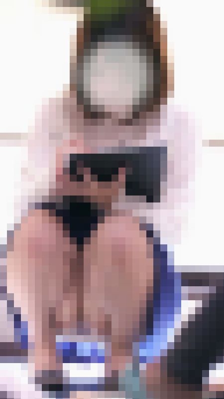 気が強そうなお姉さんは、パンティーを見られると、どんな気持ち？　ドキッとする眼差し　サンプル画像3