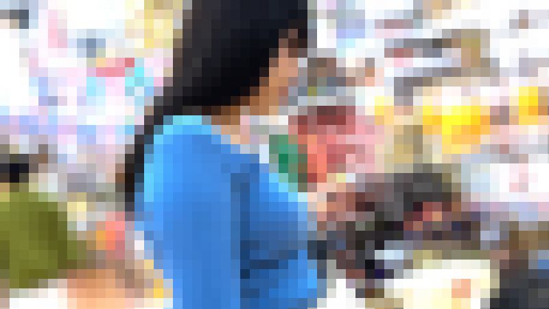 【４K・高画質】#13&nbsp;弟想いの優しいお姉ちゃんの若さ溢れる大きめプリ尻で黒スカ突き破って透けるPライン　サンプル画像5