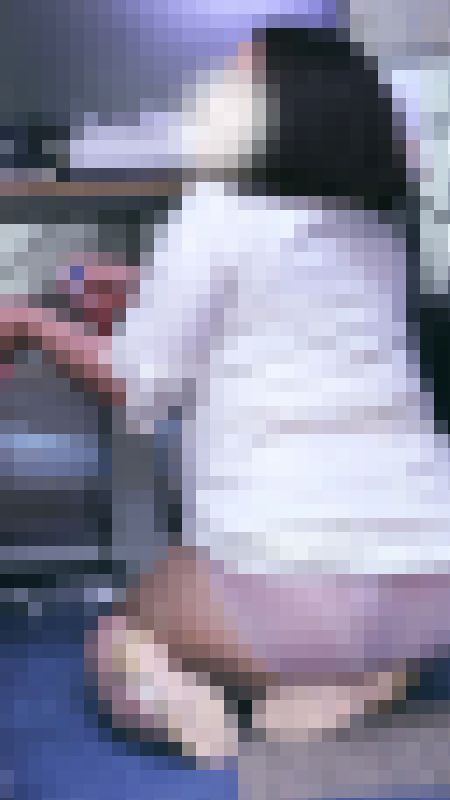 同業者パンチラ　生々しい割れ目　蒸れたお尻とスケスケパンティー　　サンプル画像5