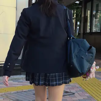 透視記録0008「大胆すぎる下着で歩くミニスカ制服女子を透視」(20名) サンプル画像