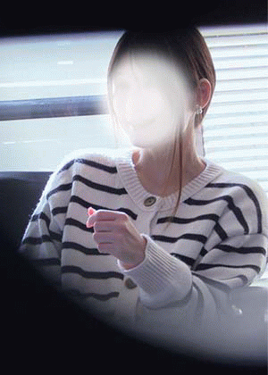 涼しげ可愛い清楚ちゃんのパンティー　笑顔のリアクションは隙だらけ？　 サンプル画像