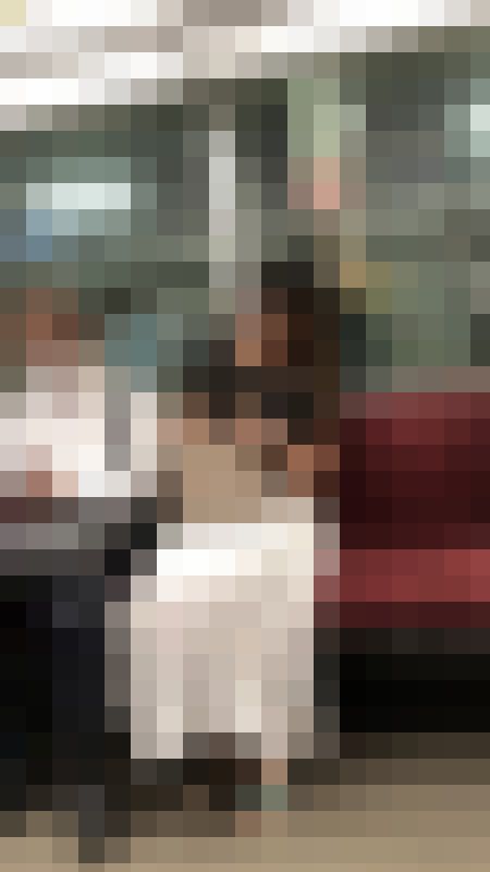 【下からの眺め81】モデル体型の長身ＯＬは推定Ｇカップ！！　サンプル画像1