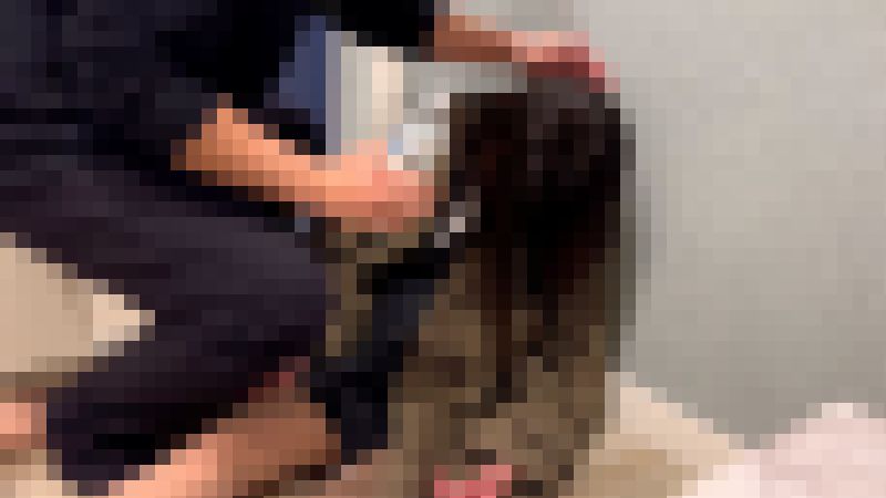 【4K】緊急事態！突如目覚めた美脚OLと逃亡する軽バン配達員 恐怖のバレンタインデー事件　サンプル画像1