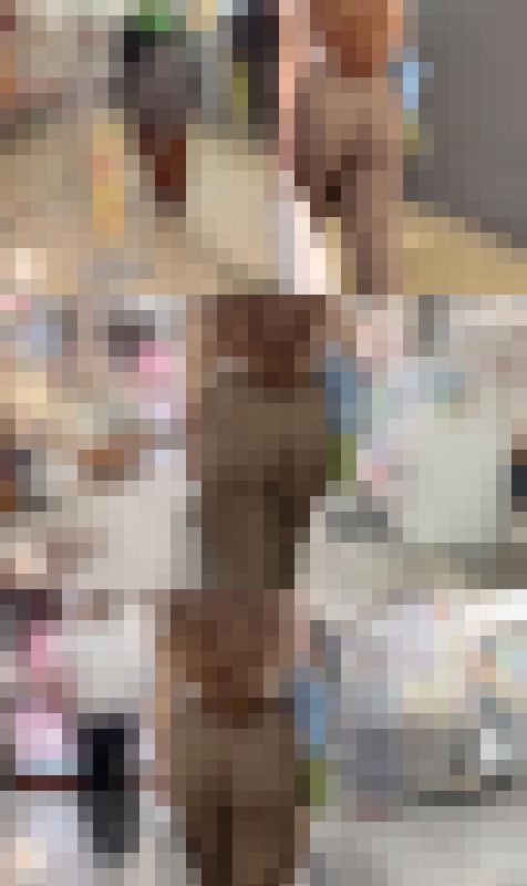 【4K高画質】 ワイドパンツからのぞくムチムチなお尻とフルバックライン　サンプル画像2