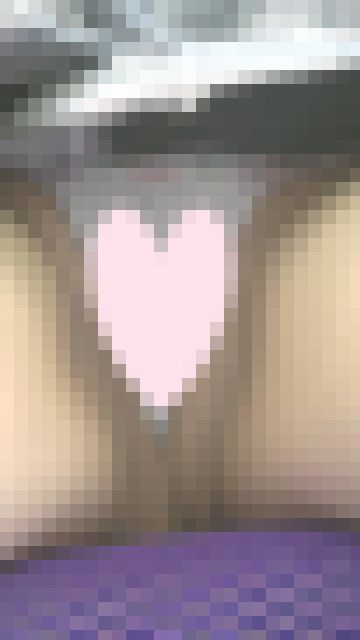 【3月2日まで顔モザなし】2人分！ぽっちゃり純白ちゃんとTバックから色々はみ出しお姉さん[4K動画][顔出し][ドアップあり]　サンプル画像3