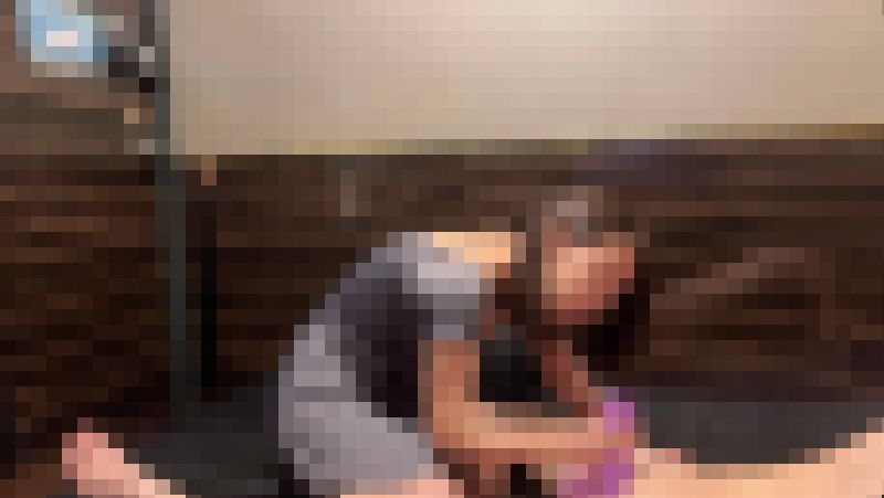 ネカフェ派遣オナクラ。人妻嬢の蒸れたパンティの香りを嗅ぎながら手コキ・１５分コース・錦◯町・香織 さん【隠し撮り】　サンプル画像1