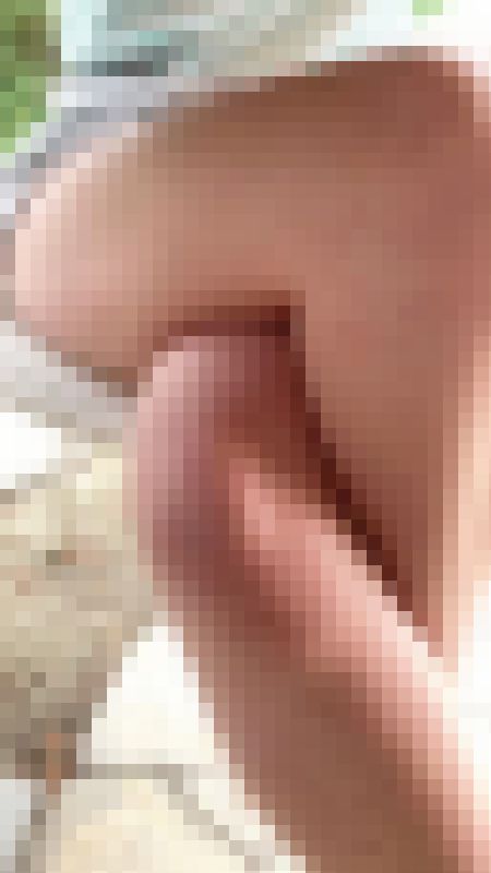 カフェのどエグい股間丸出し超ミニスカJDを机の下でねっとり接写　サンプル画像5