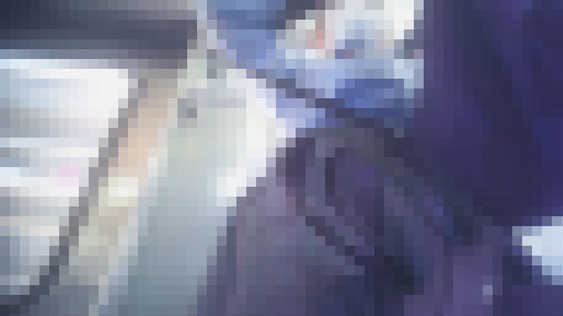 制服JKちゃんのリアルな生脚を眺める動画　サンプル画像1