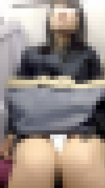 (電車対面）(顔出し)可愛いお顔をしているのに…タイトミニをお召しになって…えちえちな▼ぞーんをむき出しにしちゃうOL奥さまを観　サンプル画像6