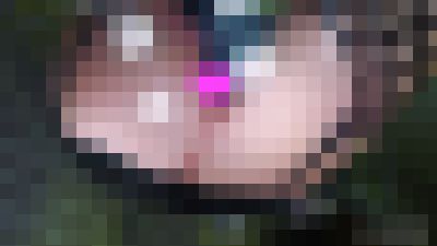 【盗撮風ローアングル】椅子の下からの様子 vol.38素人モデルMiRAiちゃん！ボディコンがズレてはみ出すP＆尻を下から観察！　サンプル画像5