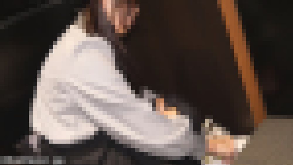 【動画】卒済み１８才Kちゃんの蒸れたニーハイ！糸くず付き素足！マン毛スケスケパンツ！　サンプル画像1