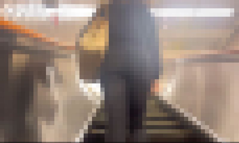 超Sクラス小悪魔美女のパッツン美尻を堪能！王道ジーンズでエロ尻と食い込むパンティを見せつけで歳上♂を挑発!　サンプル画像5