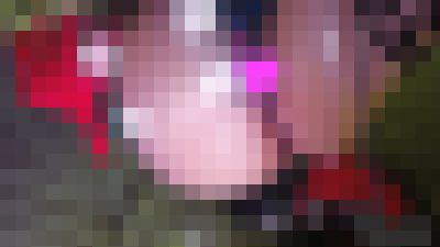 【盗撮風ローアングル】椅子の下からの様子 vol.40素人モデルMiRAiちゃん！小さなパンティが食い込む様子を椅子の下から観察　サンプル画像3