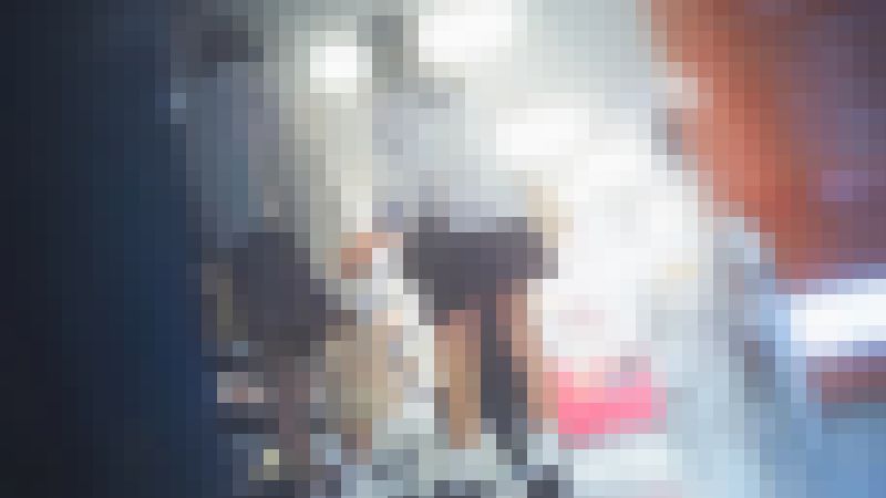 JKの美脚だけでは満足できず下からも覗いてみた動画　サンプル画像1
