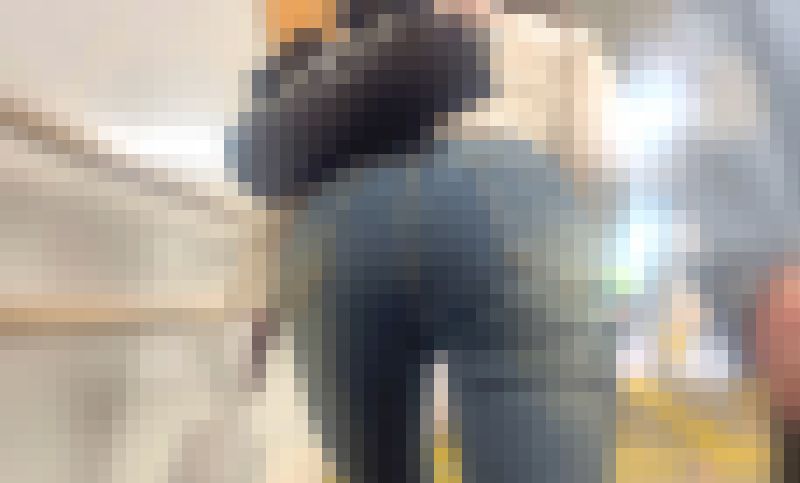 生意気女子大生のエロ美尻を下から堪能！張りと潤いたっぷりのスケベ尻を突き出しクロッチで♂を誘う！　サンプル画像1