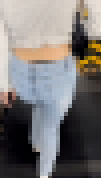 デニム女子コレクションVol.8　ヘソだしパンツチラ見え女子とデカ尻美容学生　サンプル画像1