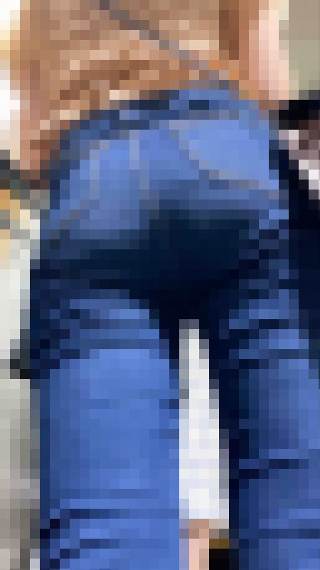 【再販】露出激しいエロ美女のパツパツ尻とばっくり背中 サンプル画像3
