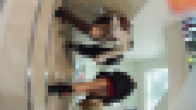 【再販】新高画質パンチラ世界024　[4K]セクシー美人お姉さまの大股開き白P　サンプル画像3