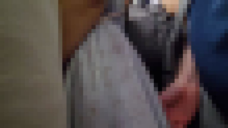 痴かん狂信者 #106【★2】ワンピース美女の柔らかお尻に執拗に押しつけ。防御する手が股間を刺激し疑似手コキに　サンプル画像1