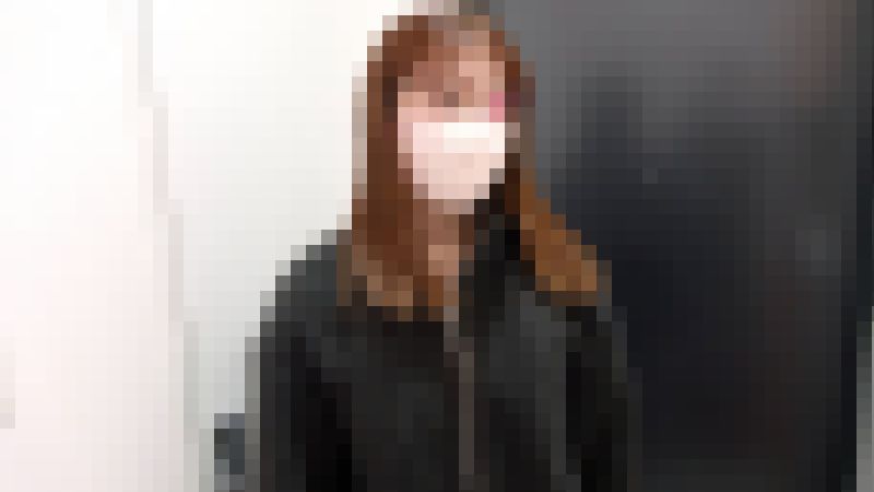 女性配達員②不備に付け込み2人掛かりでオッパイ揉みしだき。　サンプル画像1