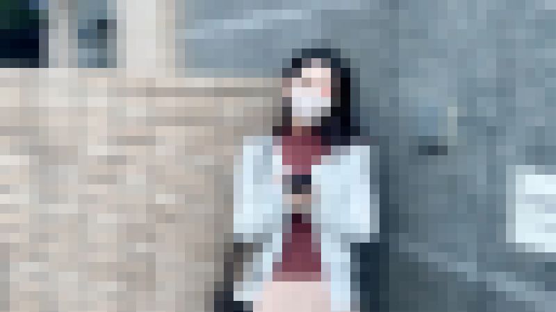 スレンダー美女のパンツ買取！逆さ撮り＆食い込み確認からブラ外し記念撮影　サンプル画像1