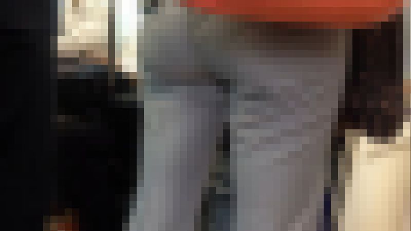 【再販】58美尻だったので電車で接写しました　サンプル画像1