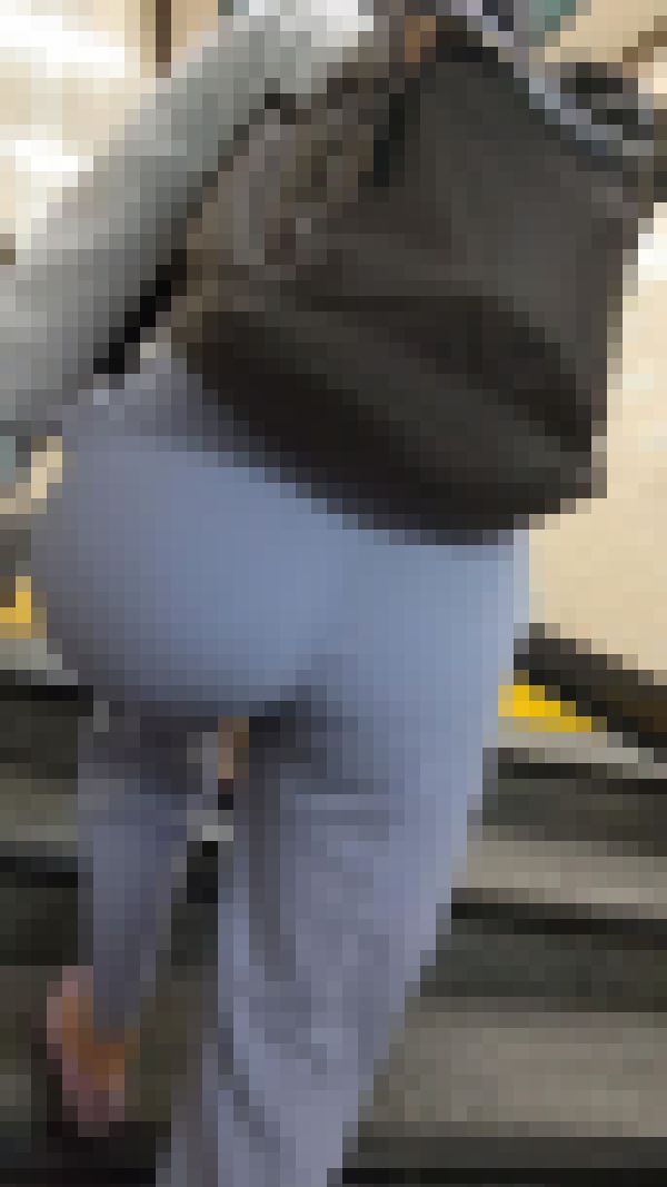 【再販】はち切れんばかりのデカ尻から浮かぶパンティーラインが堪らない！3選　サンプル画像5